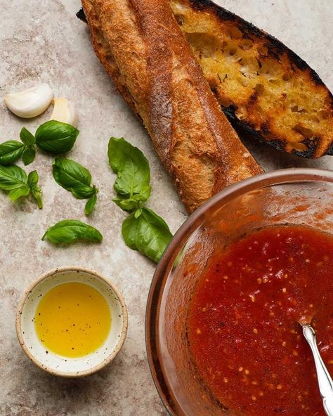 How to Make Pan Con Tomate Pan Con Tomate Recipe, Spanish Tomato Bread, Bread Dishes, Tomato Bread, Manchego Cheese, Beefsteak Tomato, Herb Roasted Chicken, Spanish Dishes, Summer Tomato