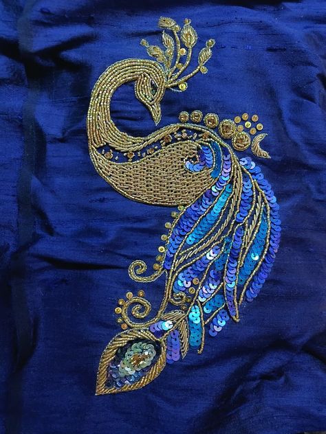 Peacock Outline, Rajasthani Motifs, Tapestry Embroidery, Baby Dress Embroidery, Sleeveless Blouse Designs, Peacock Embroidery Designs, Goldwork Embroidery, Wedding Drawing, Feather Embroidery