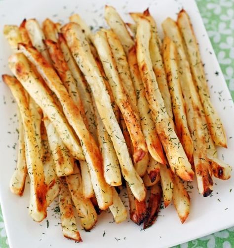 16 Tasty French Fries Recipes You Won't Forget | https://homemaderecipes.com/french-fries-recipes/ Pickle Juice Uses, Making French Fries, French Fries Recipe, Fries Recipe, Pickle Juice, Pickling Recipes, Potato Dishes, Fish And Chips, French Fries