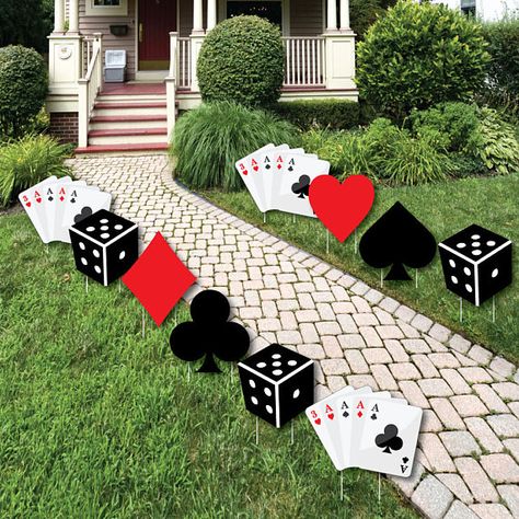 Poker Night Party, Yard Party Decorations, Vegas Decorations, Night Party Decor, Casino Birthday Party, Vegas Theme Party, Casino Birthday, Las Vegas Party, Vegas Theme