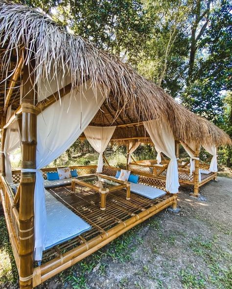 Bamboo Beach House, Tropical Yard Ideas, Bamboo Huts Ideas, Farmstay Design, Tropical Cabana, Bamboo Restaurant, Easy Woodworking Projects For Beginners, Cabana Design, Woodworking Projects Ideas