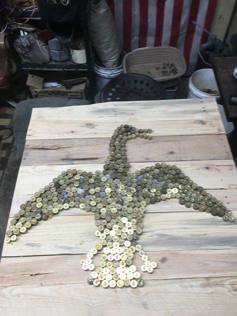 Duck on pallet Duck Hunting Bedroom Ideas, Duck Hunting Man Cave, Hunting Bedroom, Duck Hunting Decor, Hunting Man Cave, Shotgun Shell Crafts, Duck Hunting Gifts, Hunting Crafts, Camp Decor