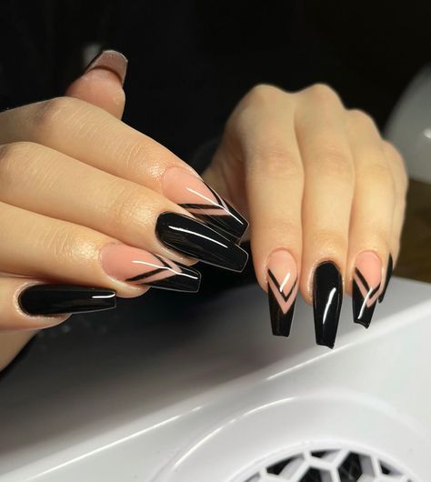 Black And White Nail, Coffin Nail Designs, Black Coffin Nails, Short Coffin Nails, Coffin Shape Nails, Black Nail Designs, Coffin Nails Long, White Nail, Short Nail Designs