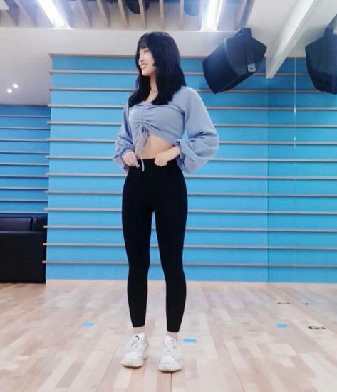 Kpop Idol Body Proportions, Cool Kidz, Girl Zone, Outfit Korean Style, Body Types Women, Dance Outfits Practice, Preformance Outfits, Outfit Korean, Fashion Idol