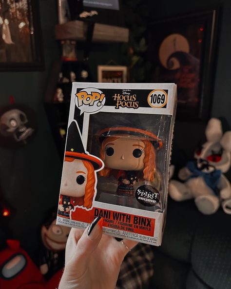 Pop Figures Aesthetic, Halloween Funko Pop, Funko Pop Aesthetic, Spooky Lifestyle, Binx Hocus Pocus, Thackery Binx, Funky Pop, Halloween Countdown, Spooky Szn