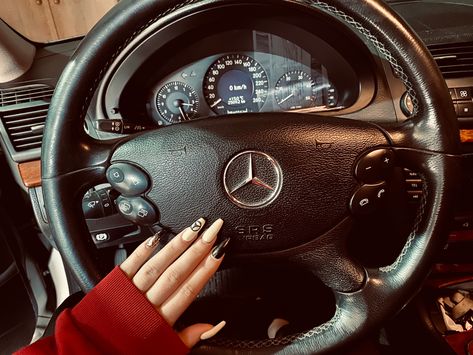 Mercedes Benz Nails Art Designs, Mercedes Nails Art Designs, Mercedes Benz Nails, Nails Idea Black, Auto Nails, Yellow Long Nails, Mercedes Nails, Car Nails, Racing Nails