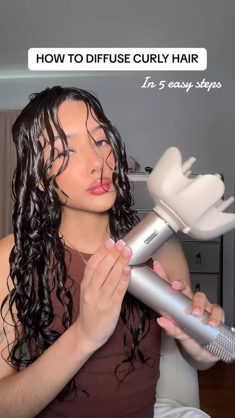 Diffuse Straight Hair, How To Use A Defuser For Curly Hair, Curly Diffuser Tutorials, How To Diffuse Curly Hair Without A Diffuser, Curly Hair Routine Diffuser, Curly Hair Diffusing, Curly Hair Routine With Diffuser, Curly Hair Diffuser Tutorials, Hair Diffuser Tips How To Use