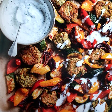 This versatile, one-pan dish makes a hearty supper and can be cooled and served as a packed lunch, too. - Falafel with harissa vegetables 358cals Harissa Vegetables, 800 Calorie Diet Plan, 800 Calorie Meals, The Fast 800, 800 Calorie Diet, Fast 800, Summer Diet, Packed Lunch, Calorie Meal Plan