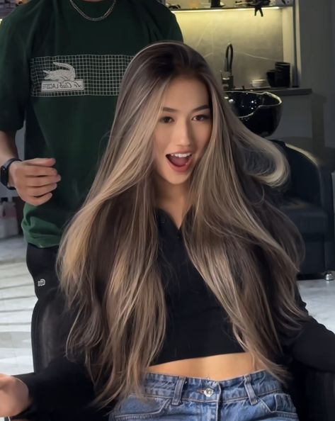 Black Hair With Milk Tea Highlights, Korean Hair Color 2024, Ashy Dark Blonde Hair With Highlights, Balayage Vs Highlight, Dark Brown Hair Balayage Money Piece, Lightened Black Hair, Straight Hair Dye Ideas, Dark Hair Balayage Blonde, Blond Balayage On Black Hair