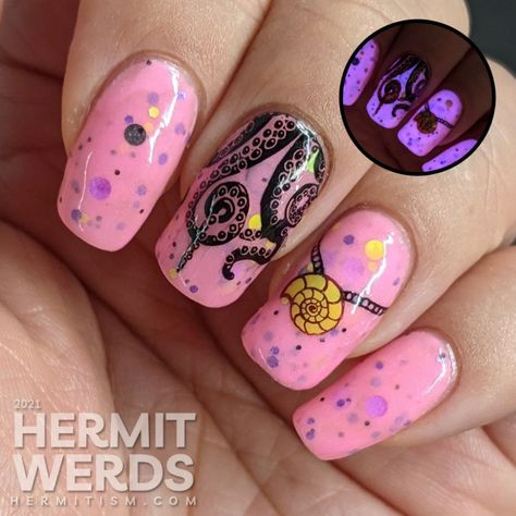 Disney Villain: Ursula - The Little Mermaid Nail Art - Hermit Werds Fairy Tale Nails Art, Villain Nail Art, Disney Villains Nail Designs, The Little Mermaid Nails, Ursula Nails, Disney Villain Nails, Little Mermaid Nail Art, Maleficent Nails, Nail Contest