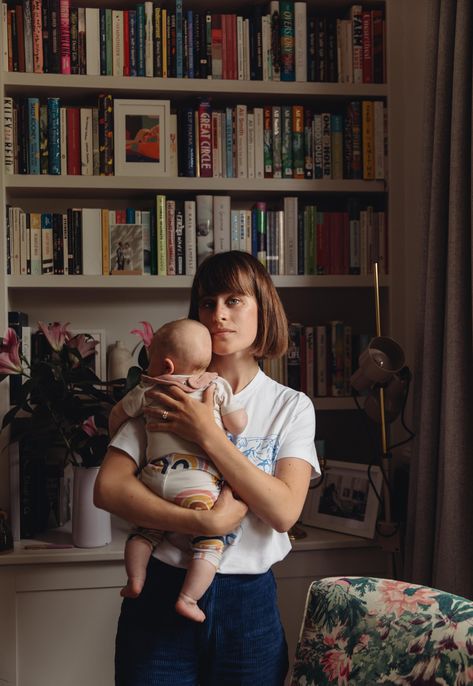 A portrait of Alice Vincent and her son Corin, photographed at their South London home for 'Creative Mothers'. Environmental Portraits Women, People At Home Photography, Alice Vincent, Writer Portrait, Environmental Portrait Photography, Woman Holding Baby, Camera Portrait, Anthony Burrill, Environmental Portrait