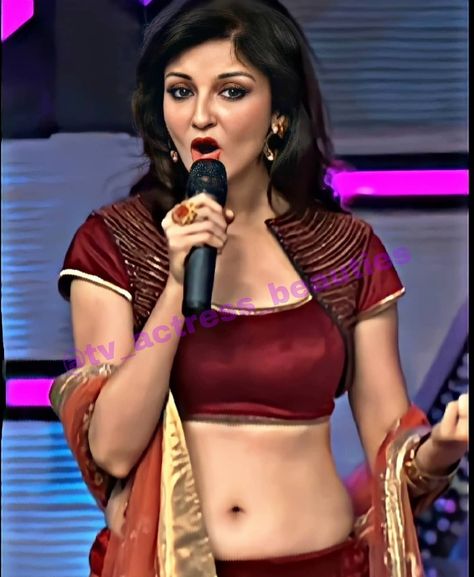 Soumya Tandon, Shubhangi Atre, Indian Drama, Beautiful Saree, Iron Man, Saree, Actresses, Crop Tops, Tv