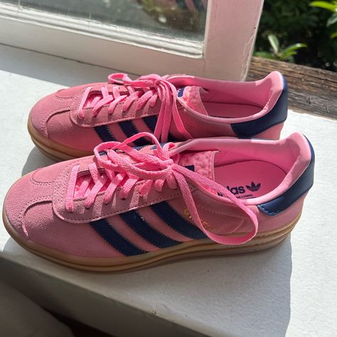 Brand New - Never Worn. Women’s Size Us6 Sold Out Online Adidas Gazelle Aesthetic, Adidas Shoes Pink, Blue Adidas Shoes, Adidas Gazelle Pink, Pink Gazelles, Adidas Gazelle Bold, Gazelle Adidas, Bold Women, Gazelle Bold