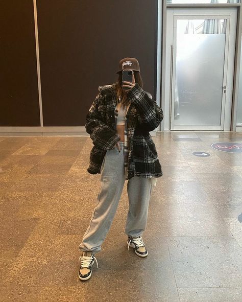 Travis Scott Dunk Low Outfit, Travis Scott Sb Dunks Outfit, Sb Dunks Outfit, Sb Dunk Low Outfit Women, Nike Sb Travis Scott, Sb Dunk Low Outfit, Nike Sb Dunk Low Travis Scott, Dunk Low Outfit Women, Sneaker Fits