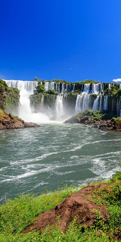 One of the world's most incredible waterfalls, Iguazu Falls sits on the border of Brazil and Paraguay #waterfall Waterfall Scenery, Waterfall Pictures, Matka Natura, Iguazu Falls, Scenery Pictures, Waterfall Photography, On The Border, Beautiful Images Nature, Beautiful Photos Of Nature