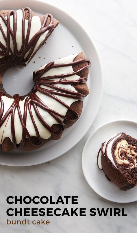 Looking for an easy dessert recipe that you can prepare fast? Here you go! Only 20 minutes of prep. Crazy delicious with chocolate and cream cheese paired up in this beautiful cake. Sure to wow your taste buds and your guests! Cheesecake Bundt Cake, Swirl Bundt Cake, Coconut Dessert, Chocolate Bundt, Easy Dessert Recipe, Brownie Desserts, Oreo Dessert, Bundt Cakes Recipes, Pan Recipes