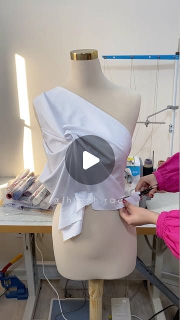 Mannequin Dress, Dress Designer, Design Dress, Sewing Tips, Dress Design, Sewing Hacks, Sewing Ideas, Fashion Fashion, Fashion Designer