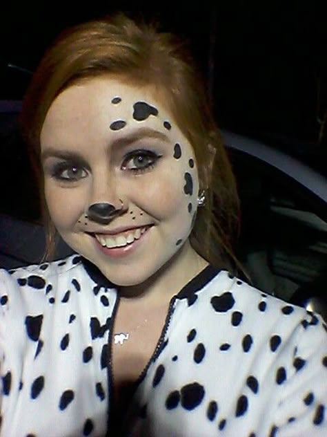 Halloween Dalmatian costume face paint Dalmation Puppy Makeup, Dalmation Face Paint Women, 101 Dalmations Makeup, Dalmation Costume Women Makeup, Dalmation Costume Makeup, Dalmatian Halloween Makeup, Dalmatian Face Paint, Dalmatian Puppy Face Paint, Dalmatian Makeup Women