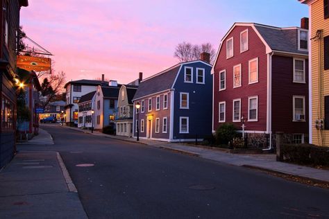 Marblehead Vacation Rental | New! In downtown! Shops, restaurants, pubs, and bus stop at your front door at Kindred Spirits | Condo Rental on iTrip.net #NorthShore #vacation #condo #downtown Witch Of Blackbird Pond, Marblehead Massachusetts, England Trip, American Architecture, Colonial Architecture, State Street, Amazing Views, Seaside Towns, Beach Getaways