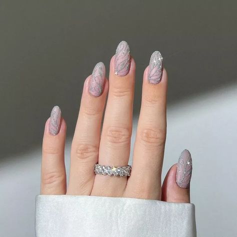 Elsa Nails, Textured Nails, Concert Nails, Couture Nails, Unghie Sfumate, Kutek Disney, Nails Inspired, Nagel Tips, Summery Nails