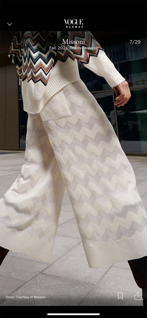 Missoni Dress, Knit Fashion, Creative Studio, Missoni, White Jeans, Fashion Show, Personal Style, Knitwear, Fall Winter