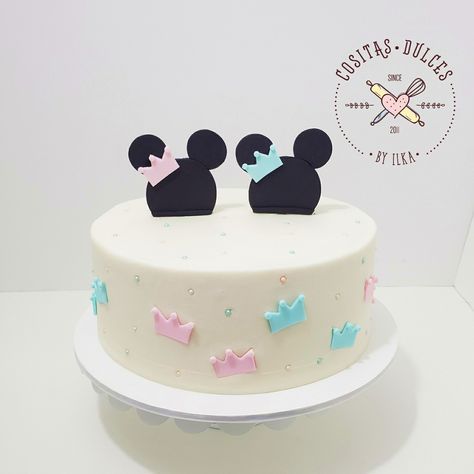 Minnie Mickey Gender Reveal, Gender Reveal Mickey And Minnie, Mickey Gender Reveal, Mickey And Minnie Gender Reveal, Disney Baby Announcement, Disney Gender Reveal, Mickey And Minnie Cake, Simple Gender Reveal, Gender Reveal Baby Shower Themes