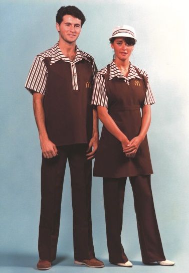 Mcdonalds Uniform, 19s Fashion, Waiter Outfit, Working At Mcdonalds, Waiter Uniform, Mc Donald, Workwear Vintage, Work Uniforms, Retro Recipes