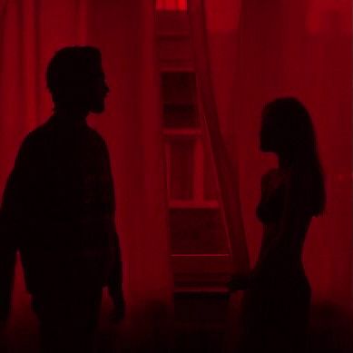 Red Breakup Aesthetic, Red Lovers Aesthetic, Couple In Window, Silhouette Aesthetic, Neon Mirror, Marketing Aesthetic, Red Rooms, Fame Dr, Red Led