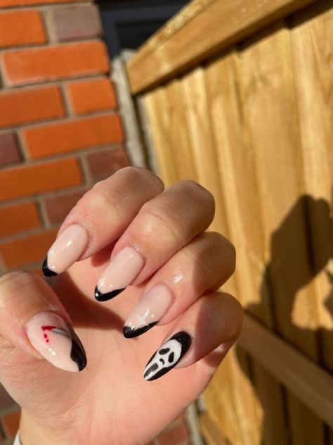 Rate This simple halloween nail designs From ⭐1~10. SAVE & FOLLOW i will update everyweek. Scream Mask Nails, Trendy Nails Halloween, Simple Halloween Nail Designs, Simple Halloween Nail, Style A Leather Jacket, Nails Inspiration Simple, Scream Nails, Cartoon Nails, Halloween Acrylic