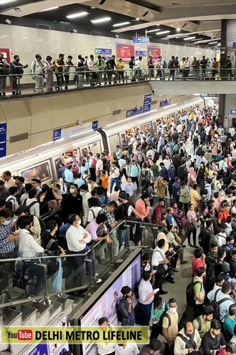 Delhi Metro Lifeline Crowded Train, Hauz Khas, Delhi Metro, Rush Hour, Metro Station, Delhi India, New Delhi, Train Station, Rush