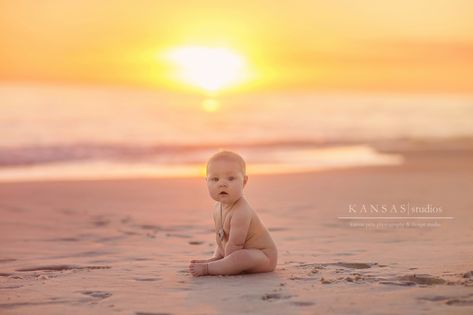 Beach Baby Photography, Baby Beach Pictures, Baby Beach Photos, 6 Month Baby Picture Ideas, Boy Photo Shoot, 1st Birthday Photoshoot, Photoshoot Beach, Baby Photoshoot Boy, Beach Session