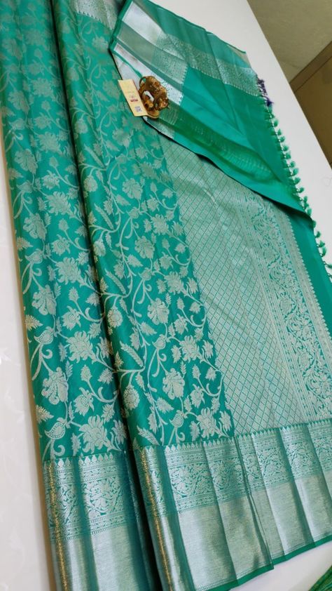 Kanchipuram Silk Saree Wedding Brides Indian Bridal Green, Sea Green Kanchipuram Silk Saree, Silver Border Pattu Sarees, Sea Green Blouse Design, Sea Green Pattu Saree, Green Saree Contrast Blouse, Silver Border Saree, Bridal Saree Collection, Sea Green Saree