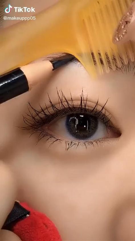 Eyebrows Step By Step, Quick Eye Makeup, Makeup Tips Eyeshadow, Draw Eyebrows, Maquillage Yeux Cut Crease, Natural Eye Makeup Tutorial, Sulam Alis, Membentuk Alis, Eyebrow Makeup Tutorial