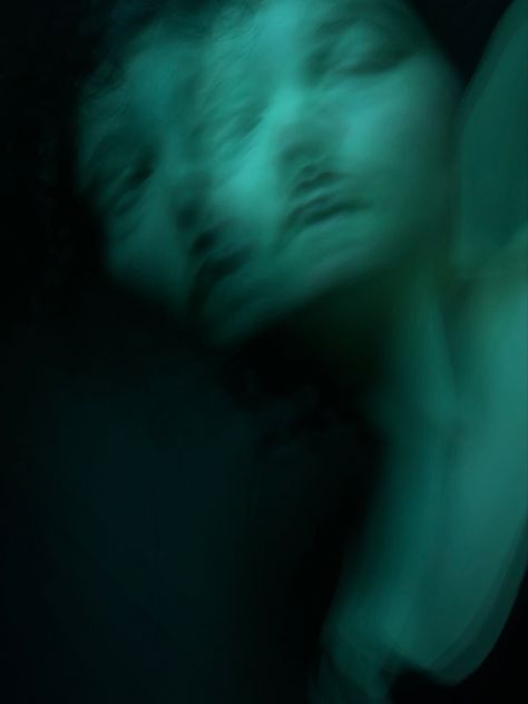 Forsaken Aesthetic, Hallucination Aesthetic, Dizzy Aesthetic, Body Dismporhia Mirror, Motion Blur Photography Aesthetic, Motion Blur Portrait Photography, Blurred Action Photography, Motion Blur Fashion Photography, Blurry Movement Photography