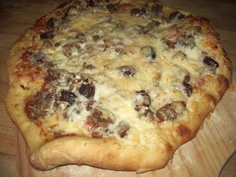 World's Easiest Cornmeal Pizza Crust - HubPages Cornmeal Pizza Crust, Homemade Pizza Crust Easy, Homemade Pizza Crust Recipe, Cornmeal Crust, Cornmeal Recipes, Thick Crust Pizza, Homemade Pizza Crust, Corn Meal, Easy Homemade Pizza