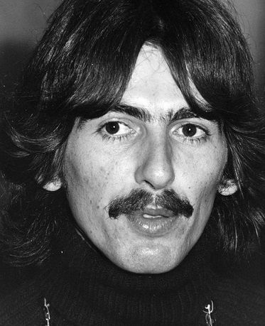 25 September, 1967  George during a recording session for the song ‘The Fool On The Hill’ at EMI Studios, Studio 2, Abbey Road, London Photo:  Shinko Music (presumably Koh Hasebe) George Harrison Art, Fool On The Hill, Abbey Road London, London September, Guys Trip, Beatles George Harrison, Beatles George, Beatles Photos, John Lennon Beatles