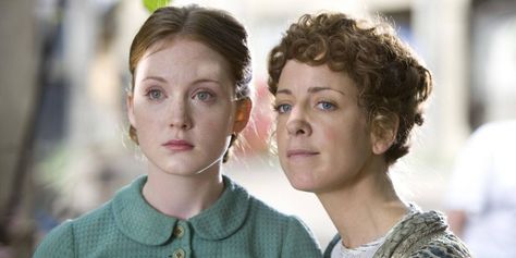 10 Interesting Facts You Need To Know About The Cast Of Lark Rise To Candleford Julia Sawalha, Lark Rise To Candleford, Brendan Coyle, British Period Dramas, Liz Smith, Modern Theatre, Dawn French, Royal Shakespeare Company, Youth Theatre