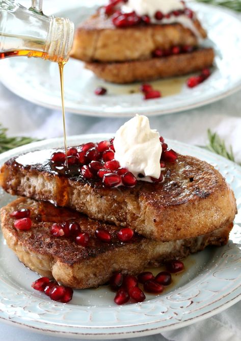 Pomegranate French Toast Brunch For A Crowd, French Toast Waffles, Breakfast Specials, Holiday Brunch, Homemade Whipped Cream, Business Startup, Breakfast Meal Prep, Rosh Hashanah, Morning Food