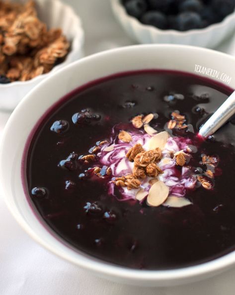 Healthier Swedish Blueberry Soup (vegan, gluten-free, paleo) - Texanerin Baking Blueberry Soup, Pastas Recipes, Breakfast Soup, Vegetarian Soup Recipes, Soup Vegan, Vegan Blueberry, Scandinavian Food, Swedish Recipes, Vegetarian Soup