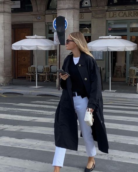 Leia Sfez, Claire Rose, Classic Coats, Outfit Inspiration Fall, Street Style Chic, Fashion Books, Mode Inspiration, Street Style Outfit, Light Jacket