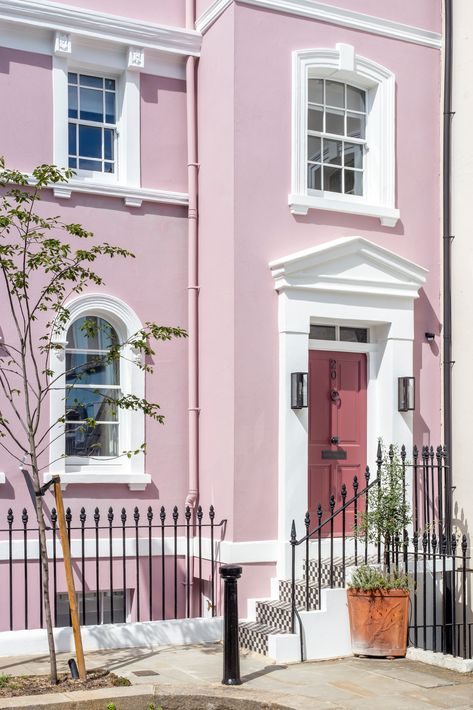 Pink House Exterior, Calming Interiors, Light Wooden Floor, Mews House, French Exterior, London Home, Bedroom Images, Casas Coloniales, Exterior Paint Colors For House