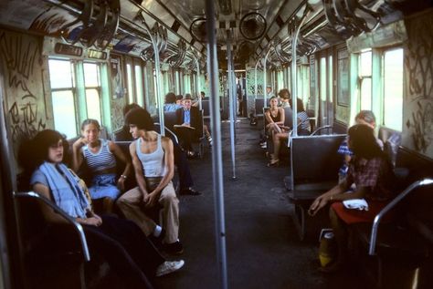 Underground Life Of 80s Nyc Lise Sarfati, Nyc Underground, Jamel Shabazz, Subway Car, The Bronx New York, New York Graffiti, Hell On Wheels, New York Subway, Grand Central Station