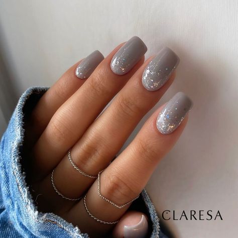 Grey Christmas Nails, Pink Ombre Nails, Pedicure Designs, Nail Colors Winter, Stylish Nails Designs, Gray Nails, Nails Manicure, Fabulous Nails, Chic Nails