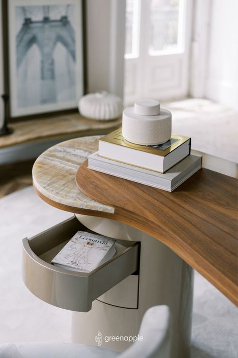 Contemporary Armona desk or console table, in champagne-bronze coloured powder, and walnut top with shadow onyx detail. Handcrafted by Greenapple, in Portugal. Lacquer Desk, Leather Top Desk, Loose Furniture, Luxury Desk, Champagne Colour, Marble Desk, Rustic Desk, Modern Dining Room Tables, Walnut Desks