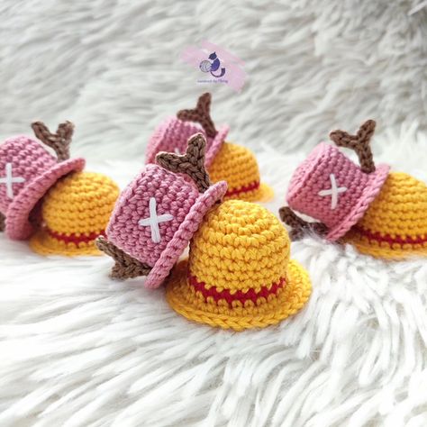 Crochet Luffy and Chopper Hat keychain 💛💙 #handmadebytÜway #crochetph #onepiece #OnePieceAnime #Nakama #Luffy #Chopper #crochetkeychain Crochet Luffy, Luffy And Chopper, Chopper Hat, Plushie Crochet, Crochet Keychain, Hat Crochet, One Piece Anime, Chopper, One Piece