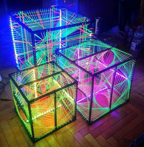 Techno Decoration Party, Techno Party Decoration, Cyberpunk Party Decorations, Led Party Ideas, Led Decoration Ideas, Techno Decor, Rave Decorations, Cosmic Decor, Cosmic Party