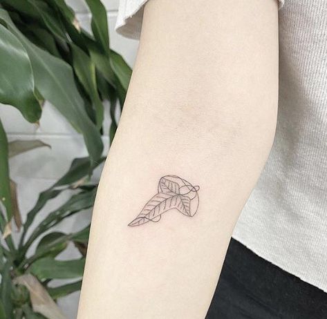 Leaf Of Lorien, Siblings Tattoo For 3, Hobbit Tattoo, Tolkien Tattoo, Maching Tattoos, Lotr Tattoo, Rings Tattoo, Lord Of The Rings Tattoo, Bestie Tattoo