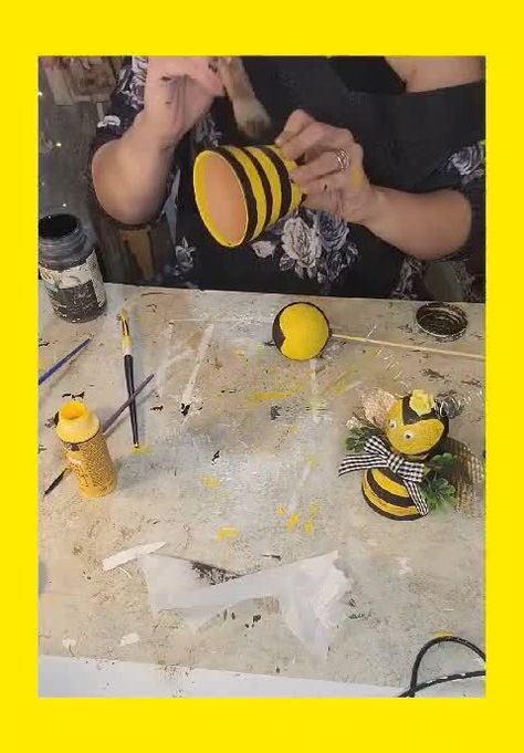 #dollartree Terracotta pot BEES BEEEEEE INSPIRED! 🐝 And Bee Sure to Sprinkle! | By Crafting With Nee - Facebook Bumble Bee Craft, Bee Craft, Bee Stuff, Flower Pot People, Terracotta Pot, Bee On Flower, Bee Crafts, Bee Decor, Southern Girl