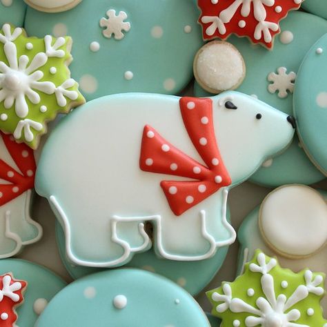 Decorated Polar Bear | SweetSugarBelle | Flickr Polar Bear Cookies, Christmas Cookie Cake, Winter Cookies, Valentine Sugar Cookies, Decorate Cookies, Winter Cookie, Bear Cookies, Pretty Cookies, Xmas Cookies