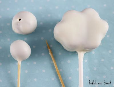 Bubble and Sweet: Thought Bubble Cake Pops Cloud 9 Cake Pops, Cloud Cake Pops, Sweets On A Stick, Sleepover Bday, Rain Cake, Shaped Cake Pops, Cookie Dough Cake Pops, Cheesecake Shop, Paper Lollipop